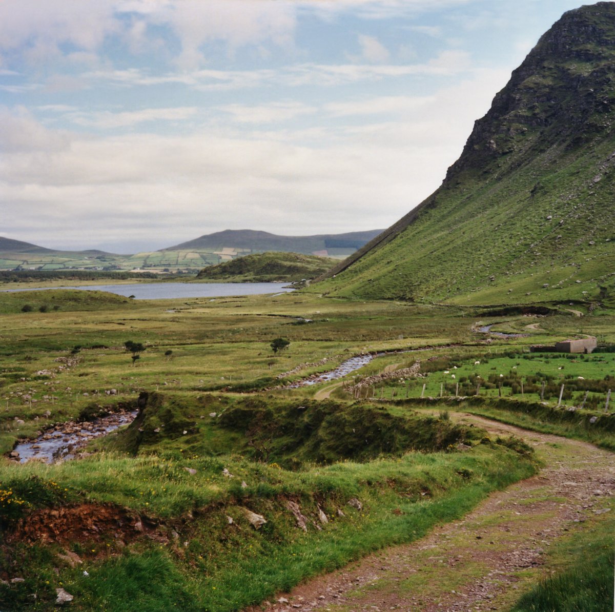 A short loop above Anascaul Lake